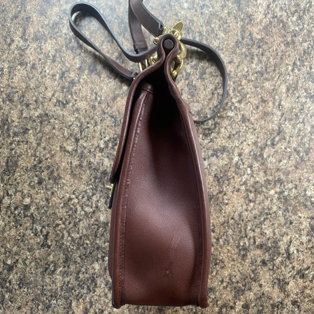 Coach Willis Mahogany Brown Leather Bag Vintage Brass/Gold Hardware Dust Bag Box - Picture 13 of 16